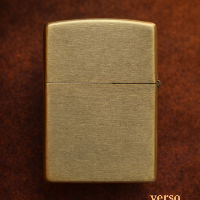 Briquet Tempête Métal Vintage – Tête de Mort "Fight What"