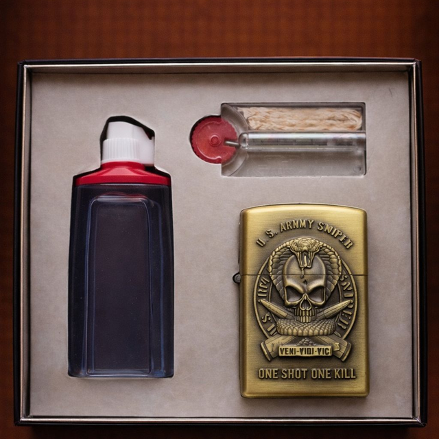 coffret briquet style army US NAVY