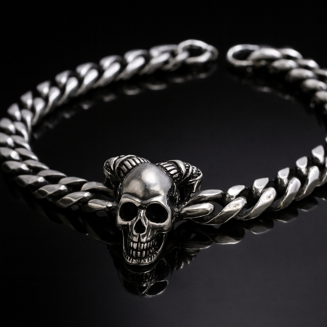 Bracelet en acier inoxydable tête de mort
