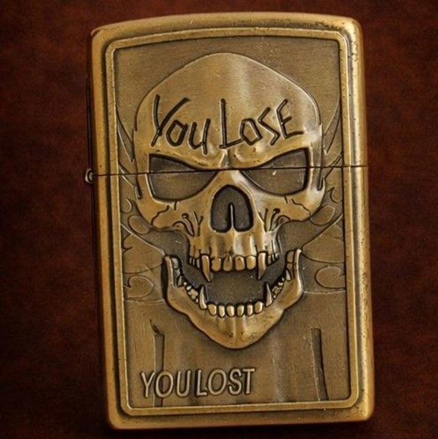 Briquet tempête métal vintage – Tête de mort "You lose" 3