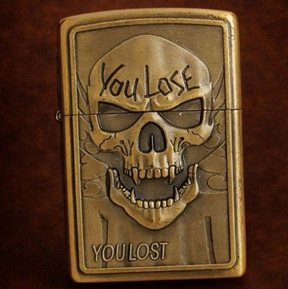 Briquet tempête métal vintage – Tête de mort "You lose" 3