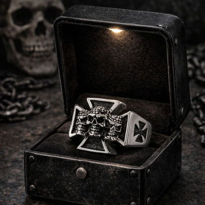 Bague croix de Malte en acier