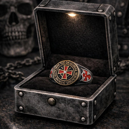 Bague croix des Templiers rouge
