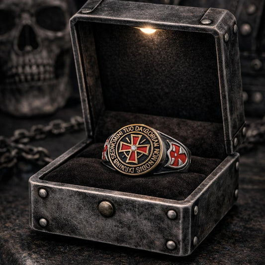 Bague croix des Templiers rouge
