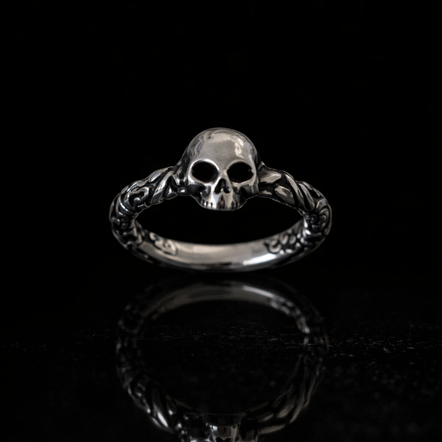 Bague Fine Skull en Acier Inoxydable