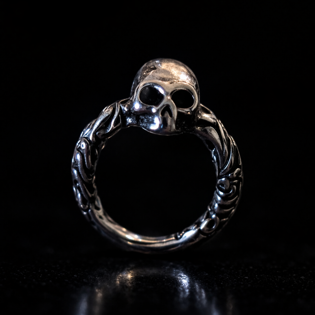 Bague Fine Skull en Acier Inoxydable