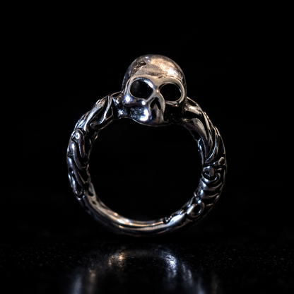 Bague Fine Skull en Acier Inoxydable