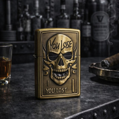 Briquet tempête métal vintage – Tête de mort "You lose"