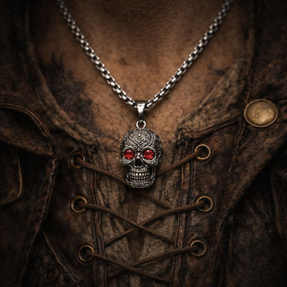Chaine Tête de Mort  – Pendentif Crâne Gothique Yeux Rouges